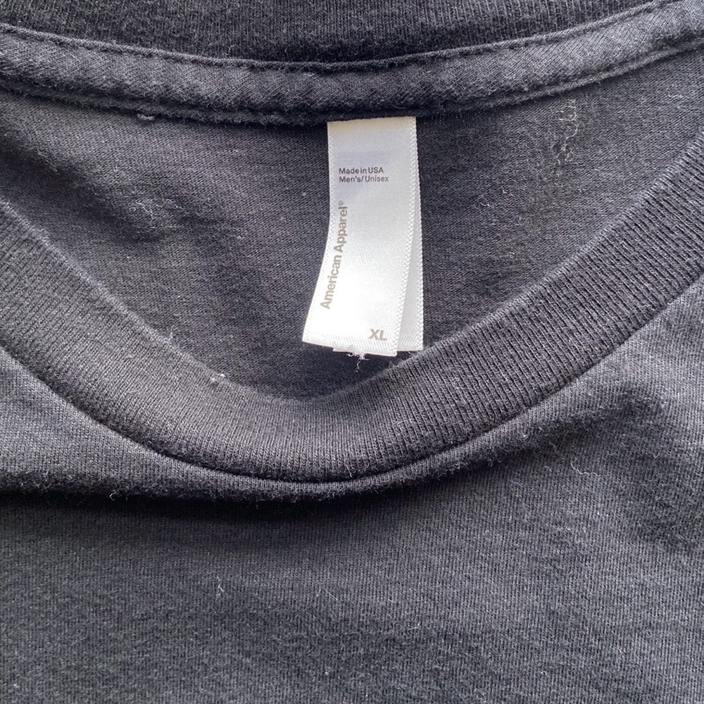 AMERICAN APPAREL Men’s Pocket Tee - Picture 2 of 3